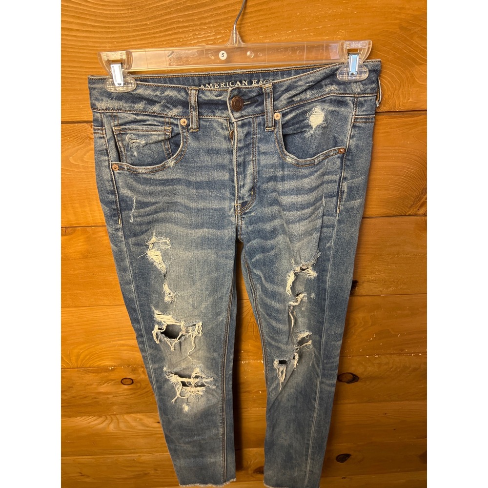 American Eagle By Payless Distressed Blue Cropped Jeans